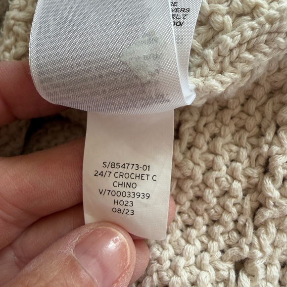 Gap Women's Size Small 24/7 ‎ Crochet Split Hem Sweater Color: Chino Ivory - Picture 8 of 8